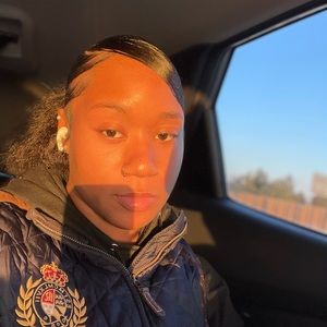 Meet your Posher, Makeda